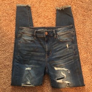 American Eagle Hi-Rise Ripped Jeggings!